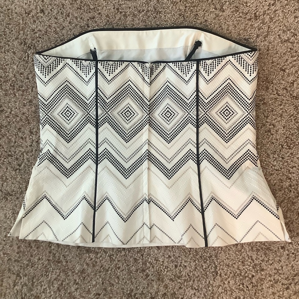 WHBM Geometric Bustier Top Size 8 Detachable Straps - Picture 3 of 11